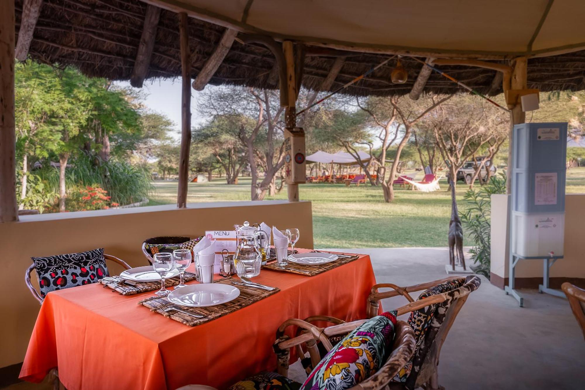 Lake Natron Maasai Giraffe Eco Lodge And Camping Mtowabaga Bagian luar foto