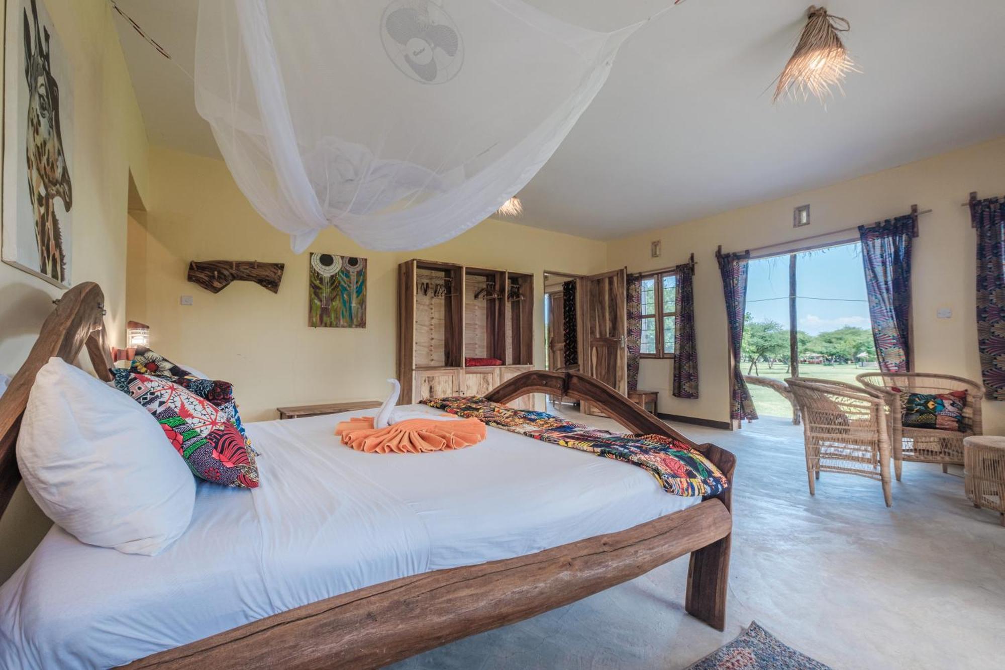 Lake Natron Maasai Giraffe Eco Lodge And Camping Mtowabaga Bagian luar foto