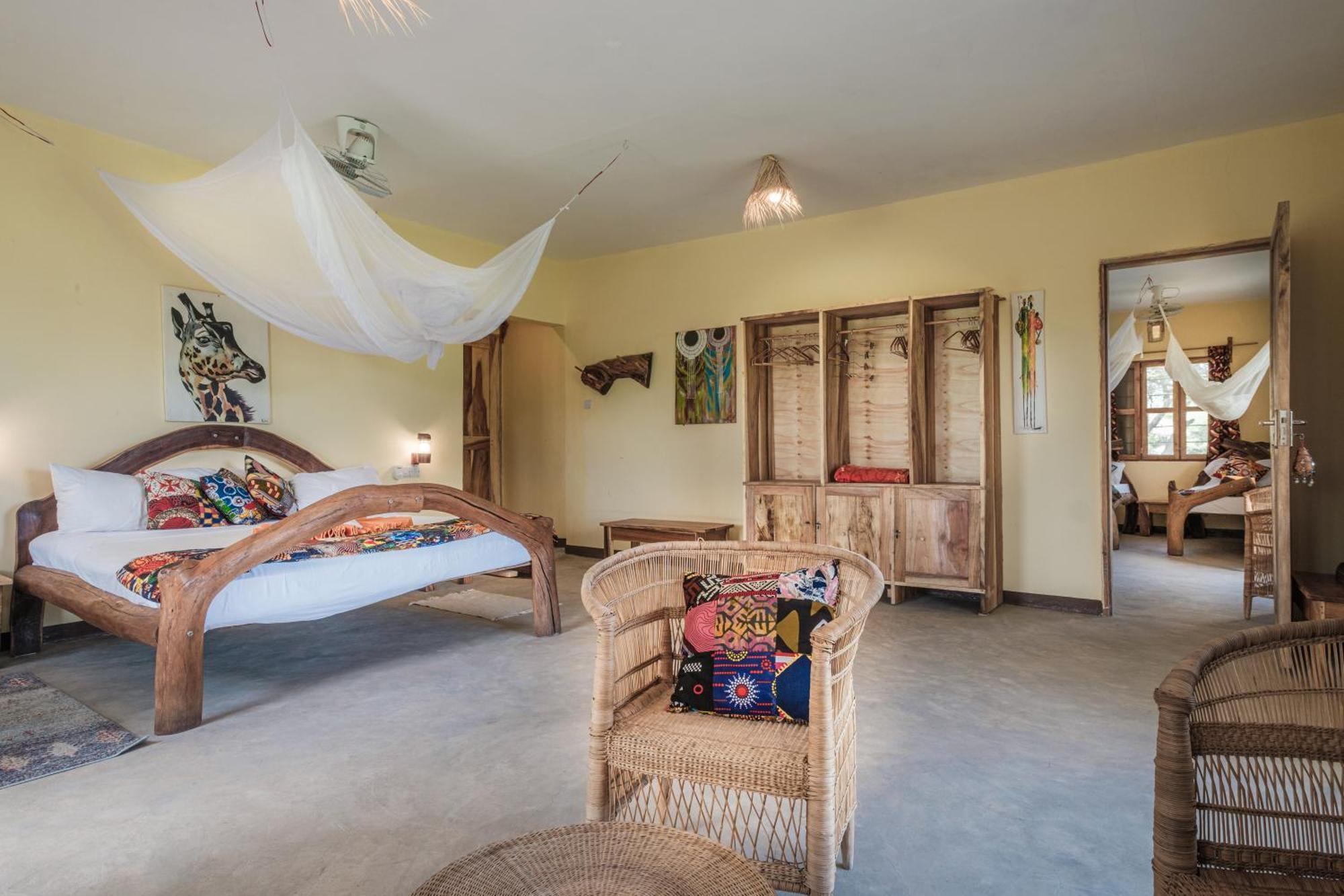 Lake Natron Maasai Giraffe Eco Lodge And Camping Mtowabaga Bagian luar foto